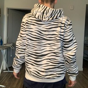 Forever 21 Men’s Zebra Striped Pullover Hoodie